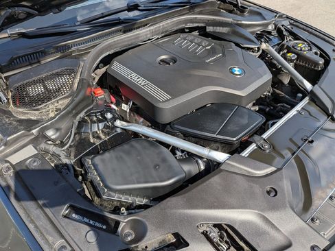 Used 2022 BMW 530i w/ Premium Package RWD image 42