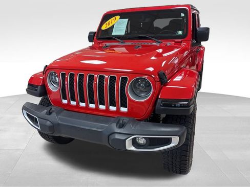 Used 2019 Jeep Wrangler Unlimited Sahara image 2