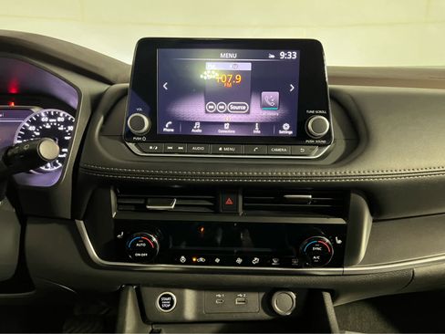 Used 2023 Nissan Rogue SV w/ SV Premium B Package AWD/4WD image 11