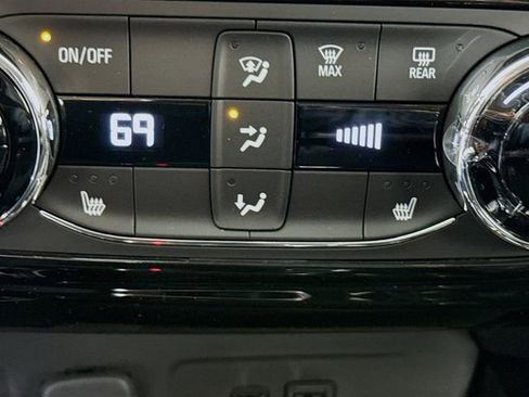 New 2026 Chevrolet Trax LT w/ LT Convenience Package FWD image 22