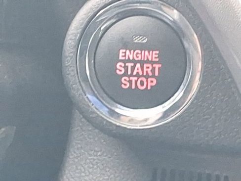 Used 2024 Subaru Crosstrek 2.0i Premium image 34