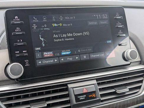 Used 2021 Honda Accord Touring image 29