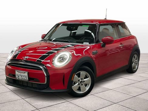 Used 2022 MINI Cooper 2-Door Hardtop image 1