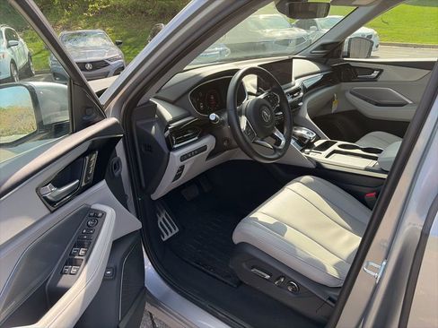 Used 2025 Acura MDX w/ Technology Package image 10
