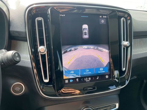 Used 2023 Volvo XC40 B5 Plus w/ Protection Package Premier image 93