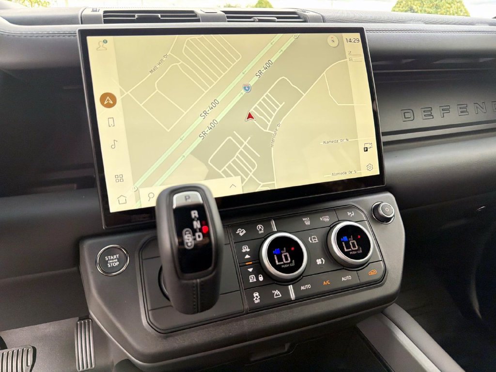 New 2026 Land Rover Defender 110 X-Dynamic SE AWD/4WD image 21