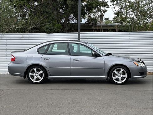 Used 2008 Subaru Legacy 2.5i Special Edition AWD/4WD image 7