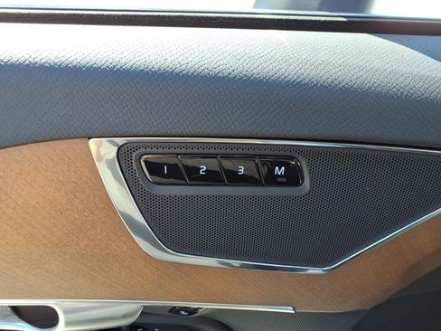 Certified 2023 Volvo XC90 B5 Plus w/ Protection Package Premier AWD/4WD image 17