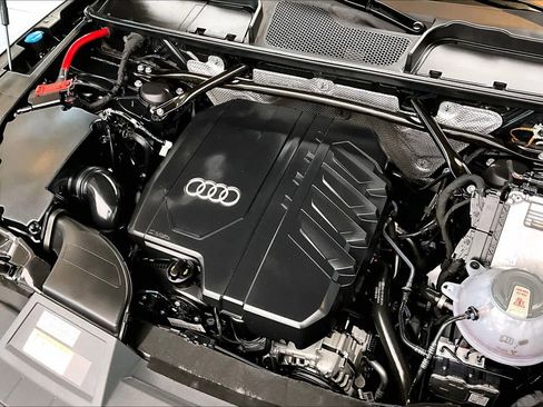 Used 2023 Audi Q5 2.0T Premium w/ Convenience Package AWD/4WD image 31