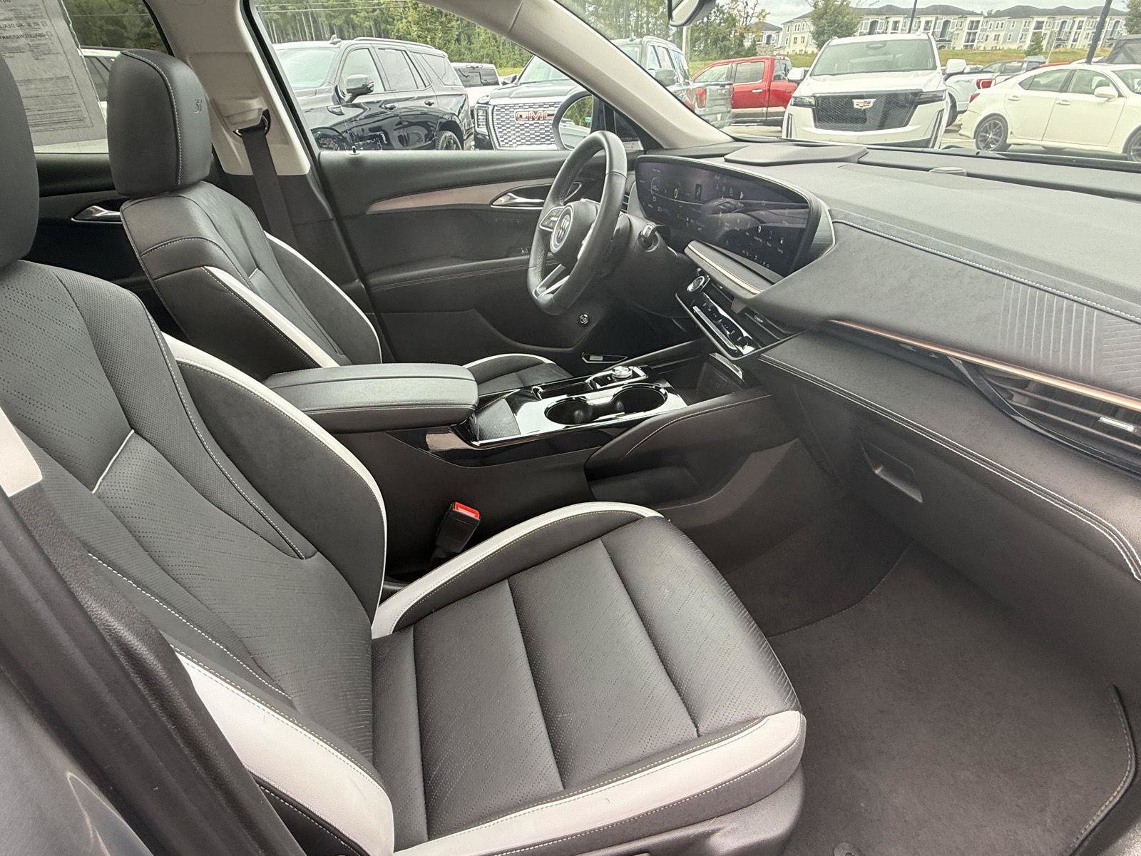 Used 2024 Buick Envision Sport Touring AWD/4WD image 26
