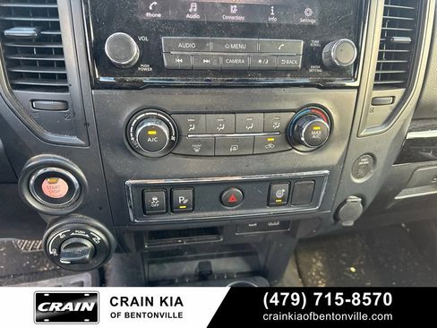 Used 2022 Nissan Titan SV AWD/4WD image 25