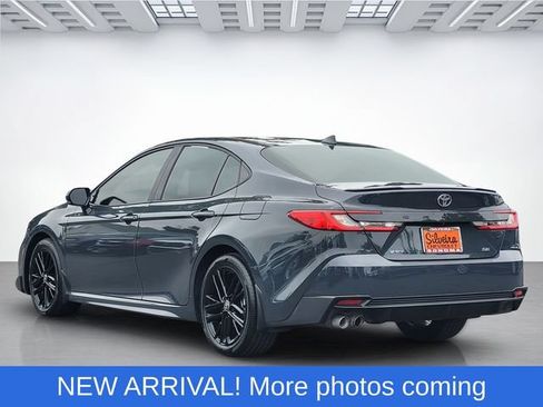 Used 2025 Toyota Camry SE FWD image 6