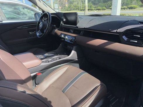 Used 2025 Honda Pilot Elite image 2