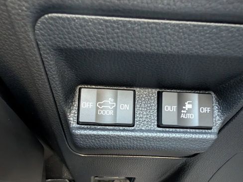 Used 2024 Toyota Tacoma Limited AWD/4WD image 23