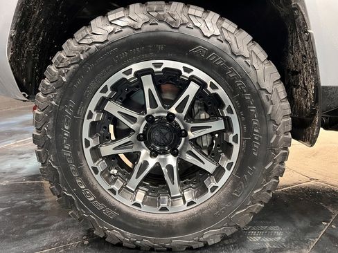 Used 2018 Toyota 4Runner TRD Off-Road Premium image 8