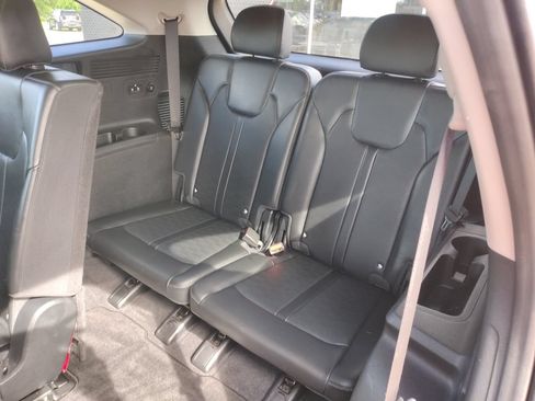 Used 2024 Kia Sorento S AWD/4WD image 9