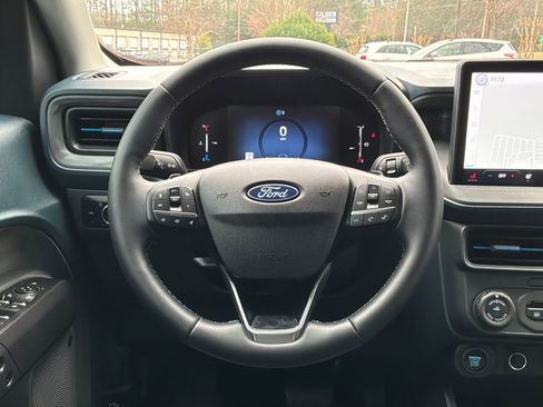 Used 2025 Ford Maverick Lobo image 25