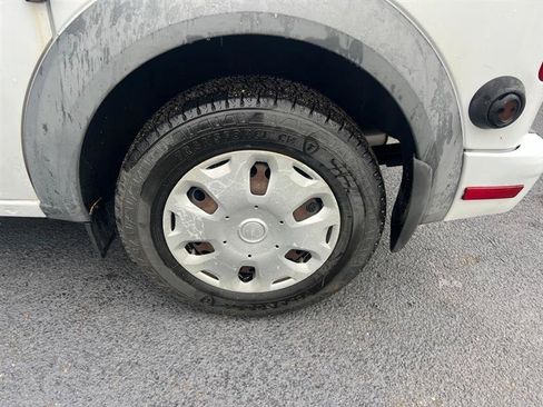 Used 2013 Ford Transit Connect XLT image 26