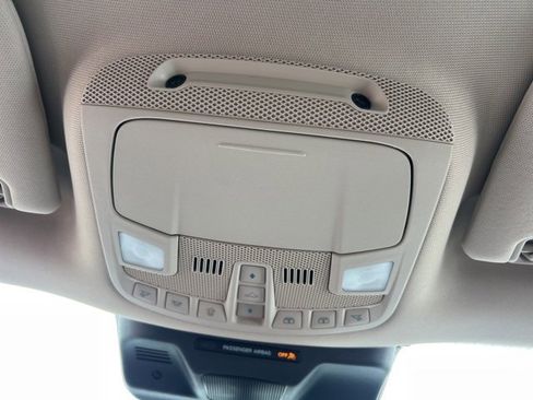 Used 2023 Ford Expedition Limited image 34