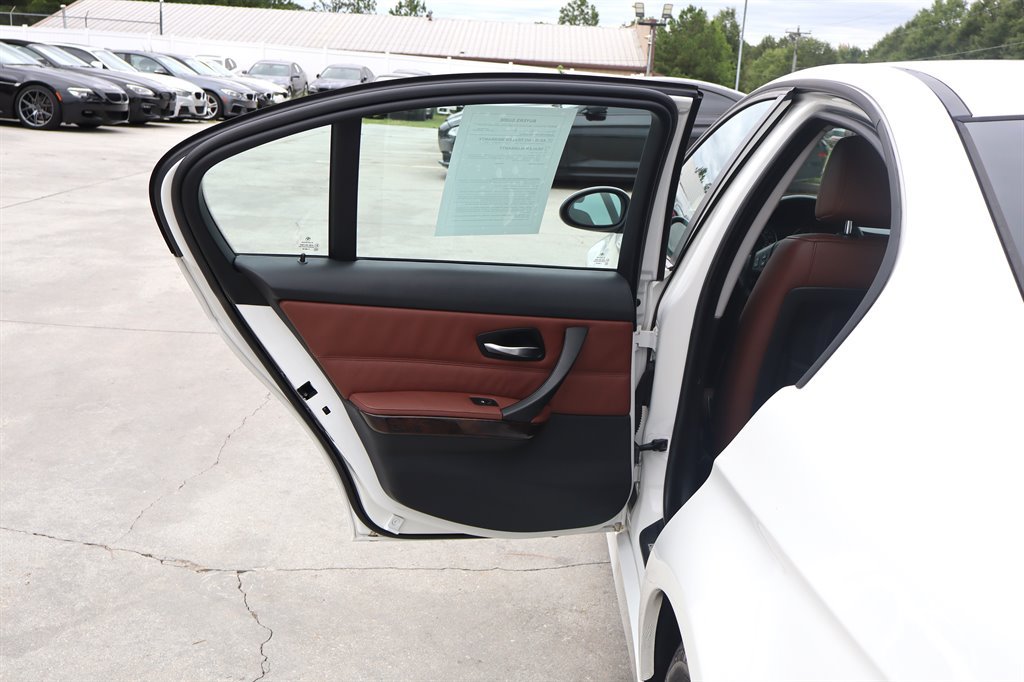 Used 2006 BMW 325i Sedan RWD image 29