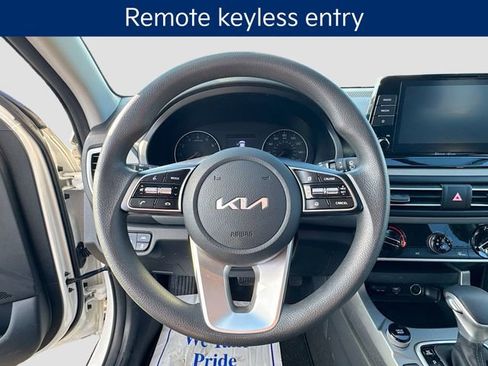 Used 2023 Kia Seltos LX image 14