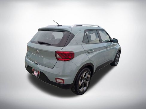 Used 2025 Hyundai Venue SEL FWD image 3