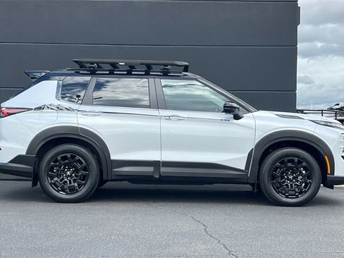 New 2026 Mitsubishi Outlander AWD image 4