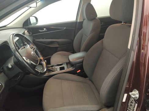 Used 2019 Kia Sorento S FWD image 17