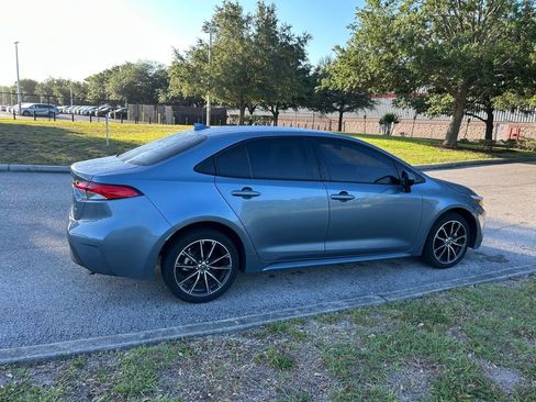 Used 2025 Toyota Corolla LE FWD image 5