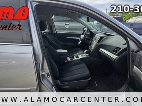 Used 2011 Subaru Outback 2.5i Premium AWD/4WD image 14