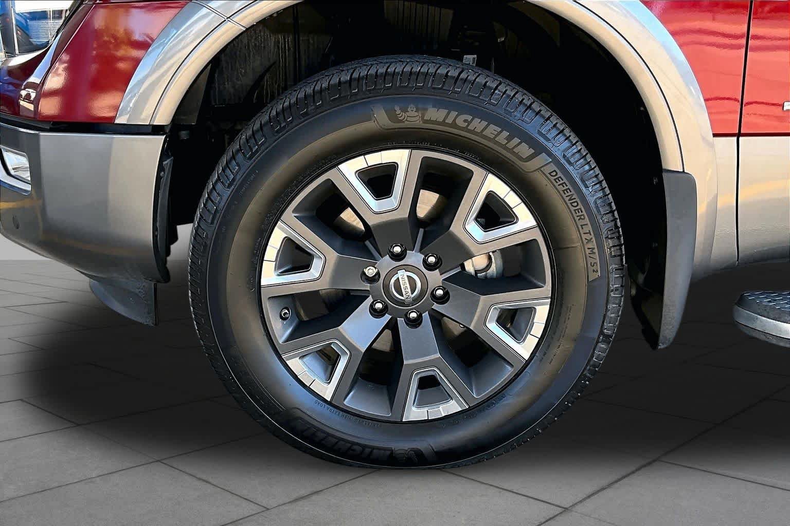 Used 2020 Nissan Titan Platinum Reserve w/ Moonroof Package AWD/4WD image 10