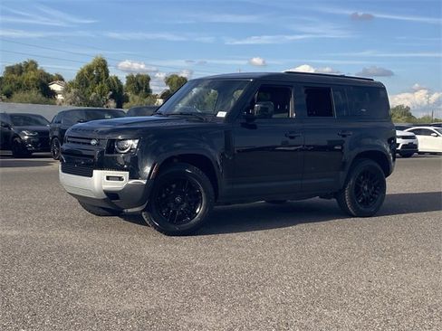 Used 2024 Land Rover Defender 110 S image 2