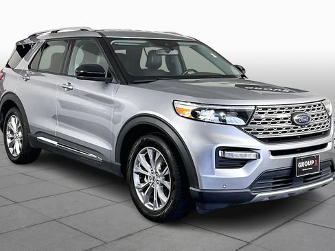 Used 2022 Ford Explorer Limited image 3