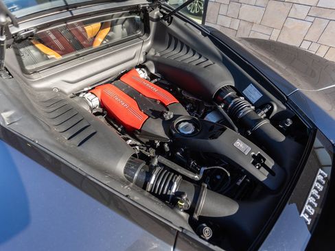 Used 2017 Ferrari 488 GTB image 32