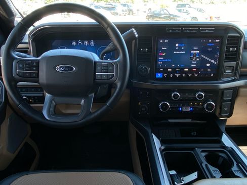 Used 2024 Ford F350 Lariat w/ Lariat Ultimate Package AWD/4WD image 19