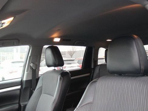 Used 2018 Toyota Highlander Plus image 18