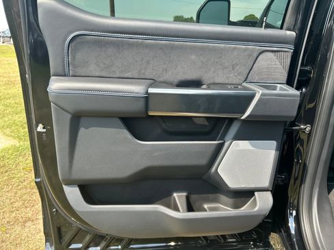 New 2025 Ford F250 Platinum w/ FX4 Off-Road Package image 28