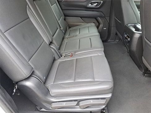 Used 2023 Chevrolet Suburban LT image 26