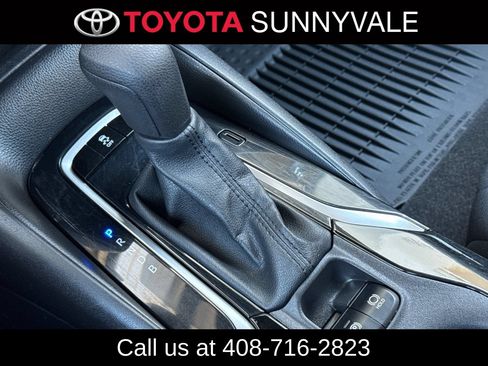Used 2020 Toyota Corolla LE FWD image 23