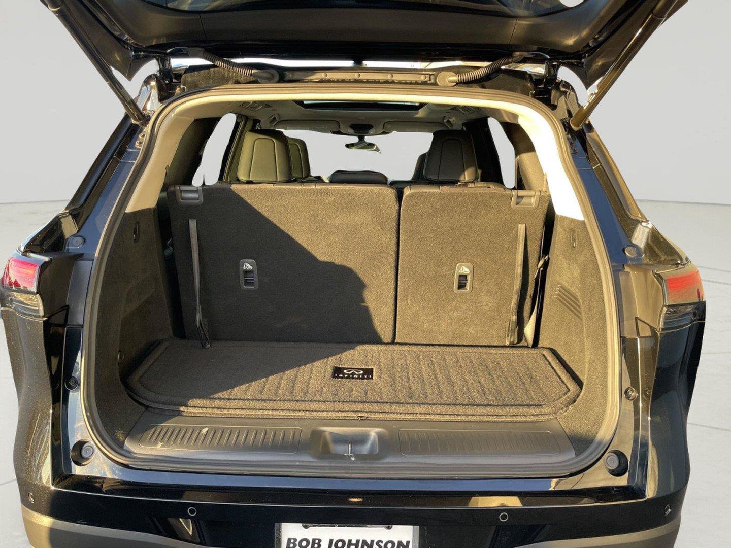 Used 2026 INFINITI QX60 Luxe w/ Cargo Package AWD/4WD image 9