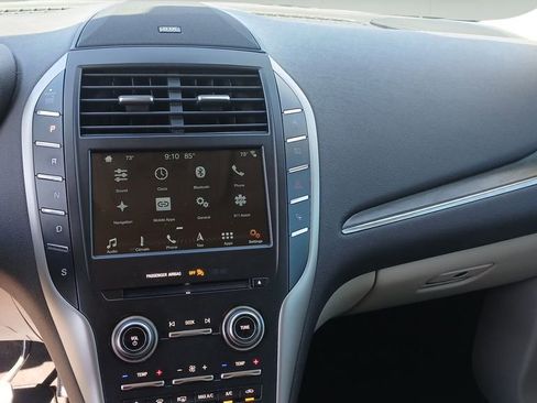 Used 2019 Lincoln MKC Reserve w/ MKC Technology Package FWD image 12