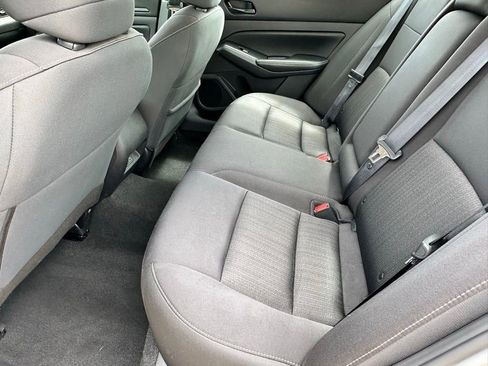 Used 2024 Nissan Altima 2.5 SV image 7