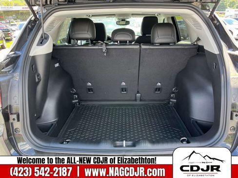 New 2022 Jeep Compass Latitude w/ Convenience Group image 21