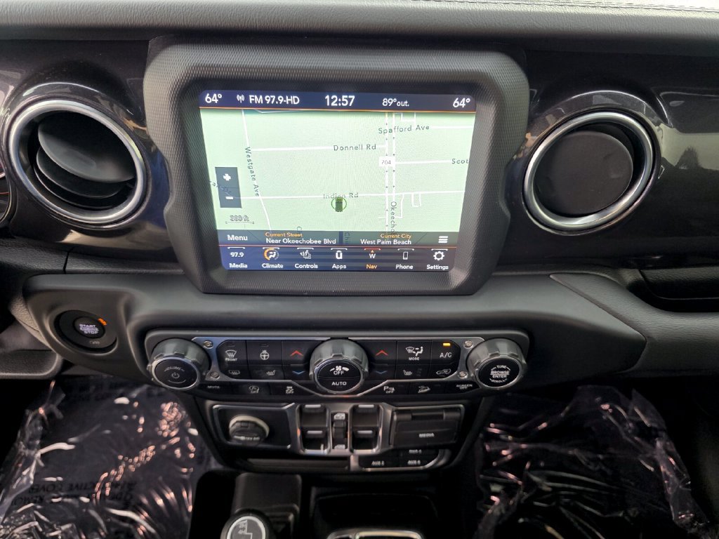 Used 2021 Jeep Wrangler Unlimited Sahara AWD/4WD image 22