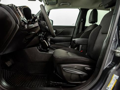 Used 2023 Jeep Renegade Latitude image 7