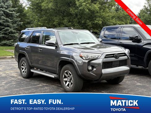 Used 2023 Toyota 4Runner SR5 Premium w/ Moonroof Package AWD/4WD image 1