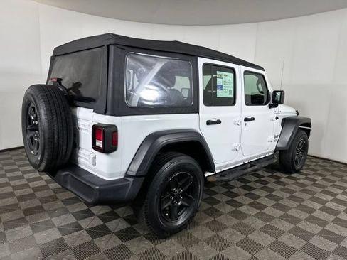 Used 2020 Jeep Wrangler Unlimited Sport AWD/4WD image 3