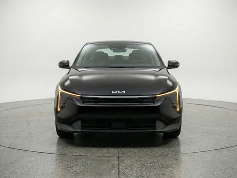 Used 2025 Kia K4 FWD image 2