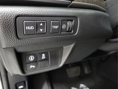 Used 2018 Honda Accord Touring image 14