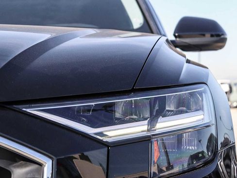Used 2022 Audi Q8 Premium Plus image 7